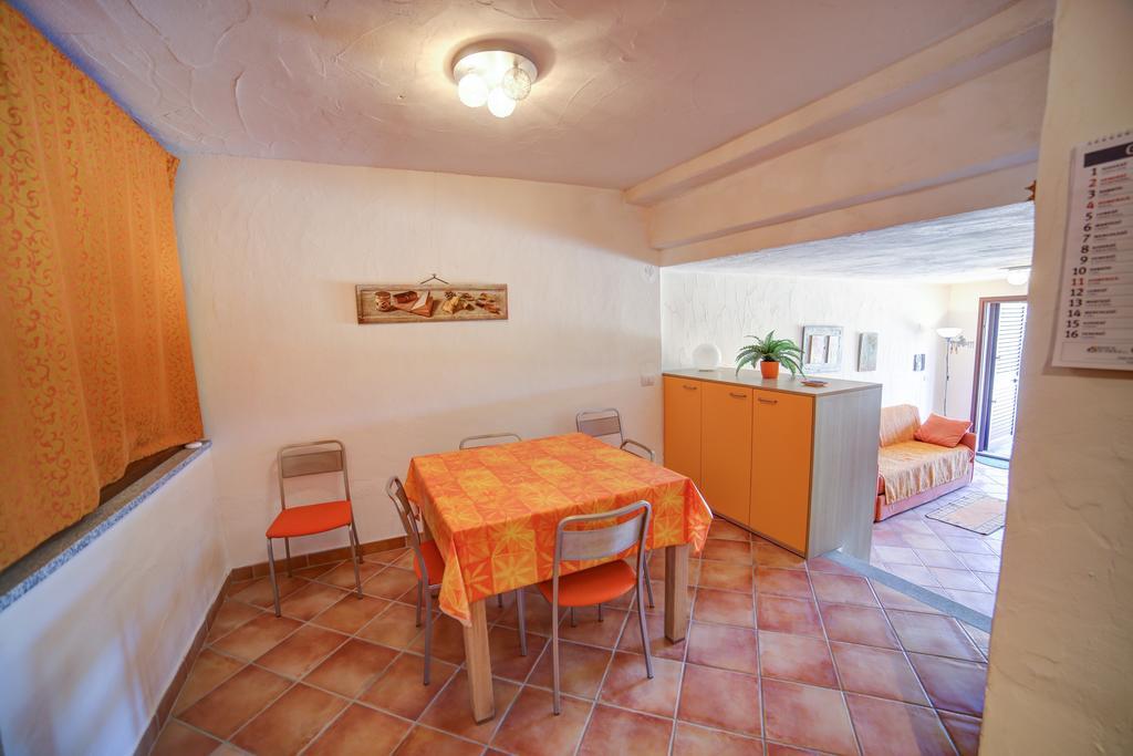 Delia Apartments San Teodoro  Exterior photo
