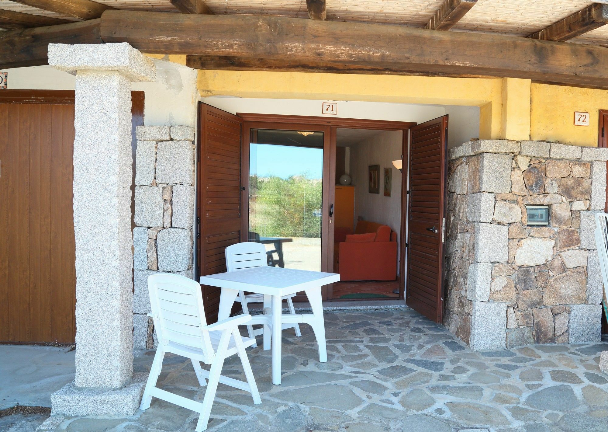 Delia Apartments San Teodoro  Exterior photo